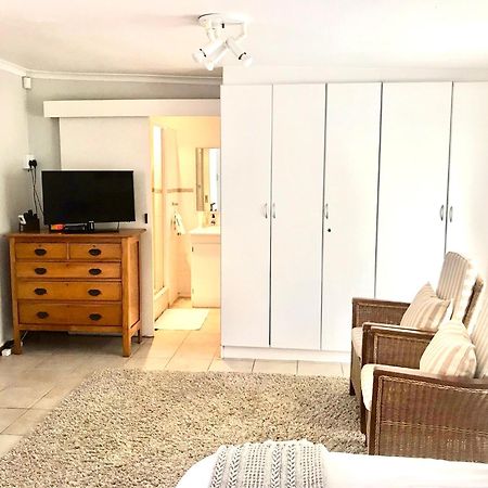 10Vdw Self Catering Apartments Дурбанвиль Экстерьер фото