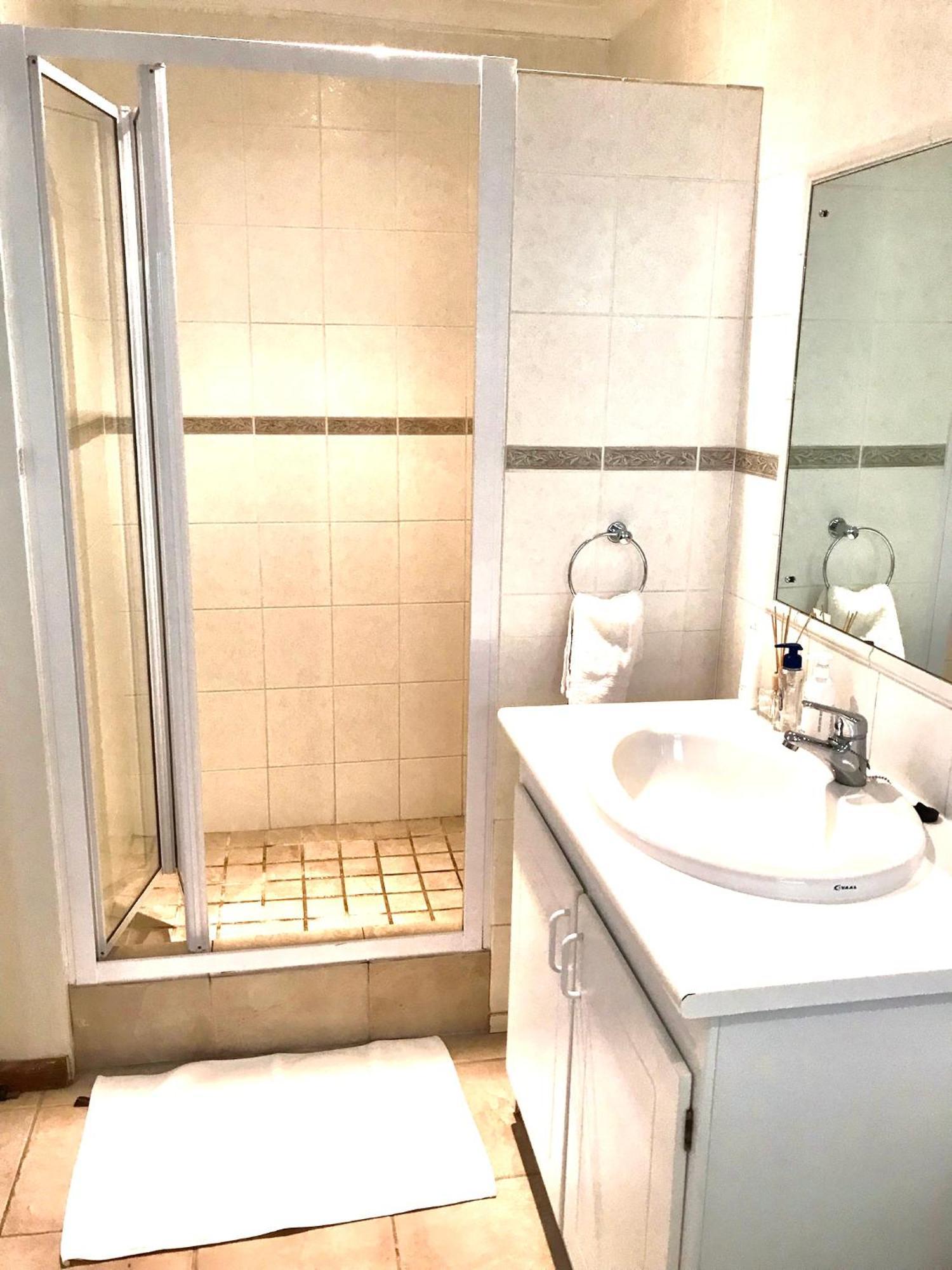 10Vdw Self Catering Apartments Дурбанвиль Экстерьер фото