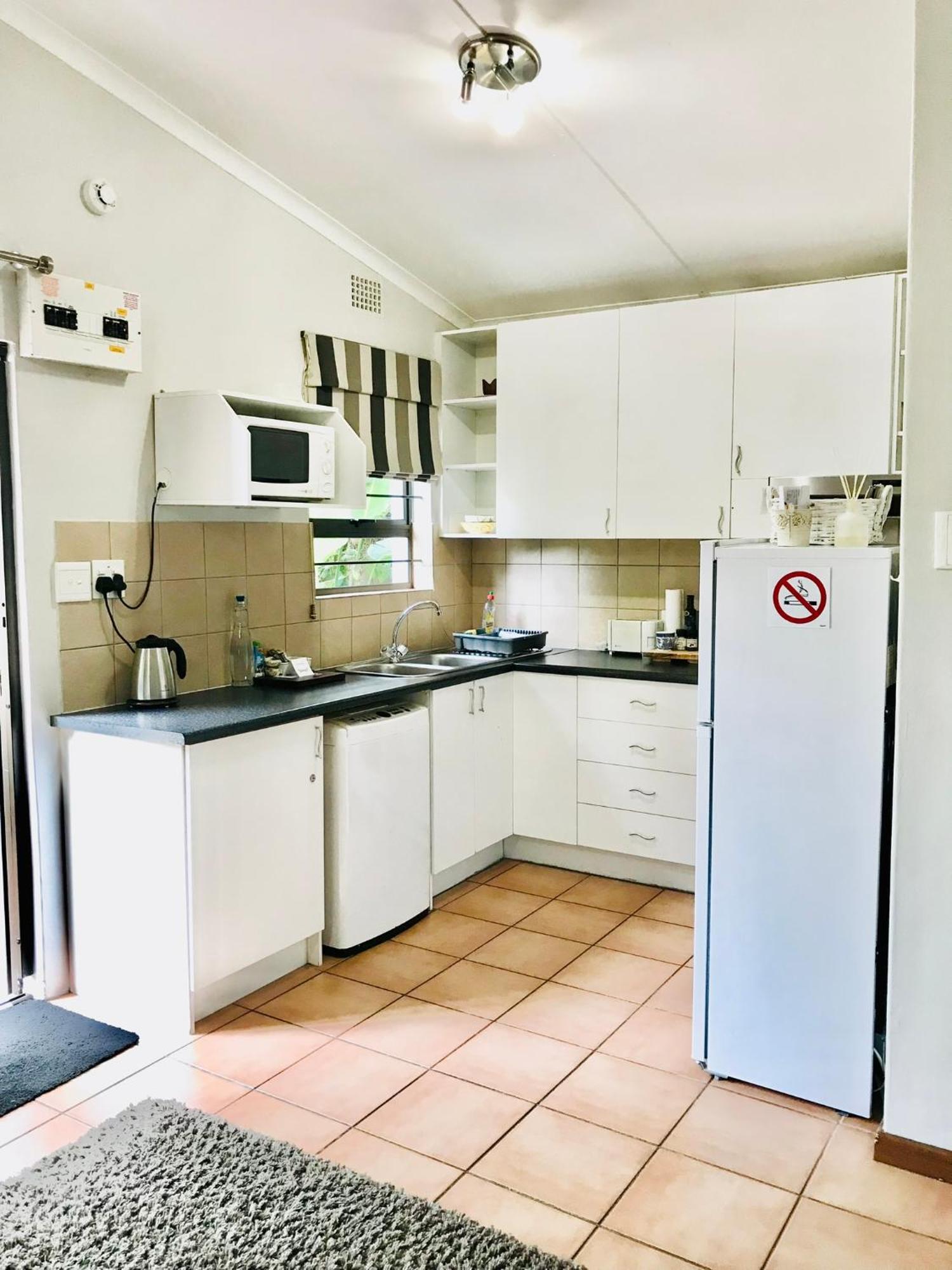 10Vdw Self Catering Apartments Дурбанвиль Экстерьер фото