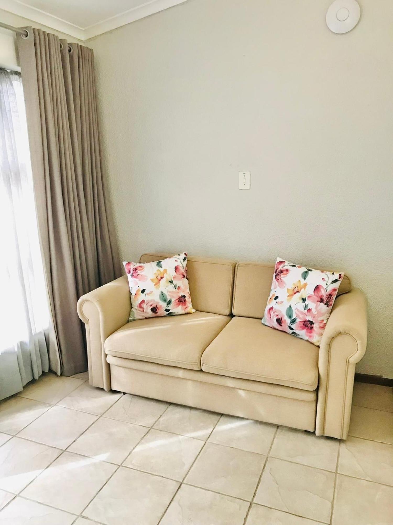 10Vdw Self Catering Apartments Дурбанвиль Экстерьер фото